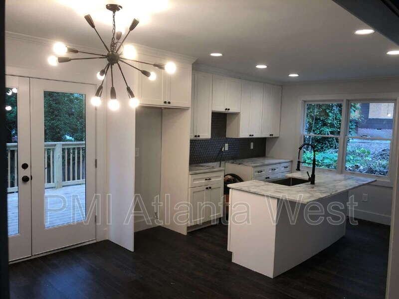 874 Rochelle Drive Southwest - Photo 3 of 19