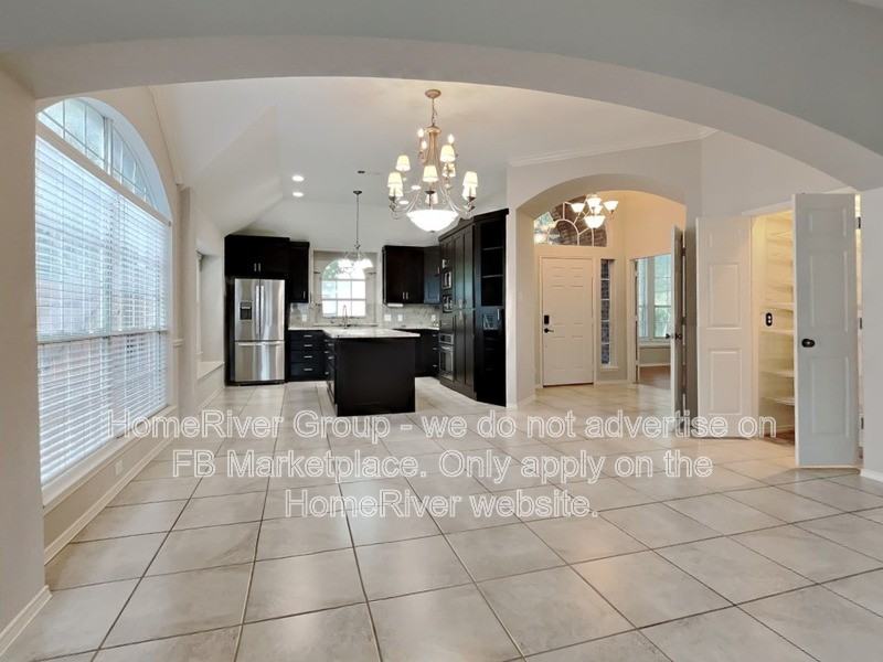 2620 Grand Canyon Ct - Photo 4 of 28