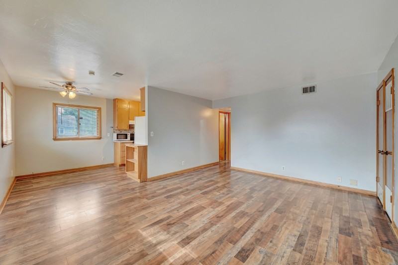 1641 Prospect St #3 - Photo 4 of 13