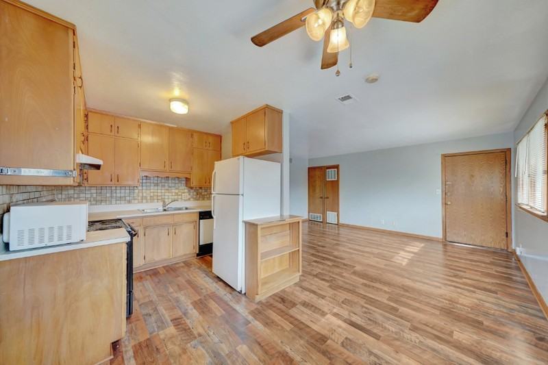 1641 Prospect St #3 - Photo 5 of 13