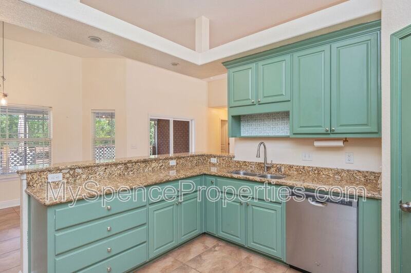 618 Territory Ln - Photo 3 of 44