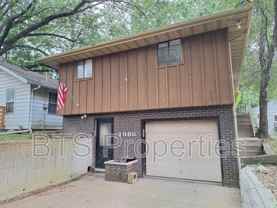 1908 E Knox St - Photo 1 of 1