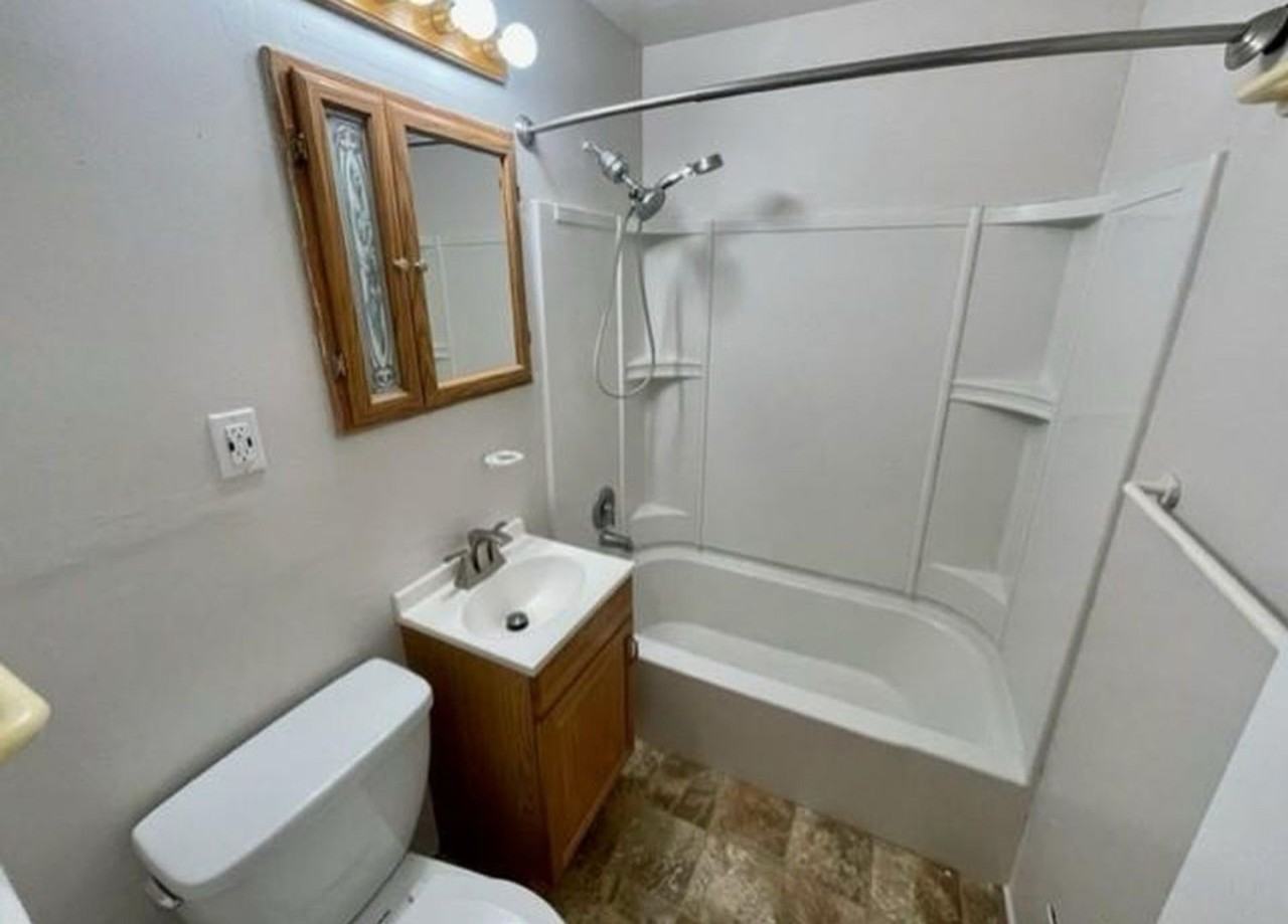 3169 W Grand Ave - Photo 4 of 9