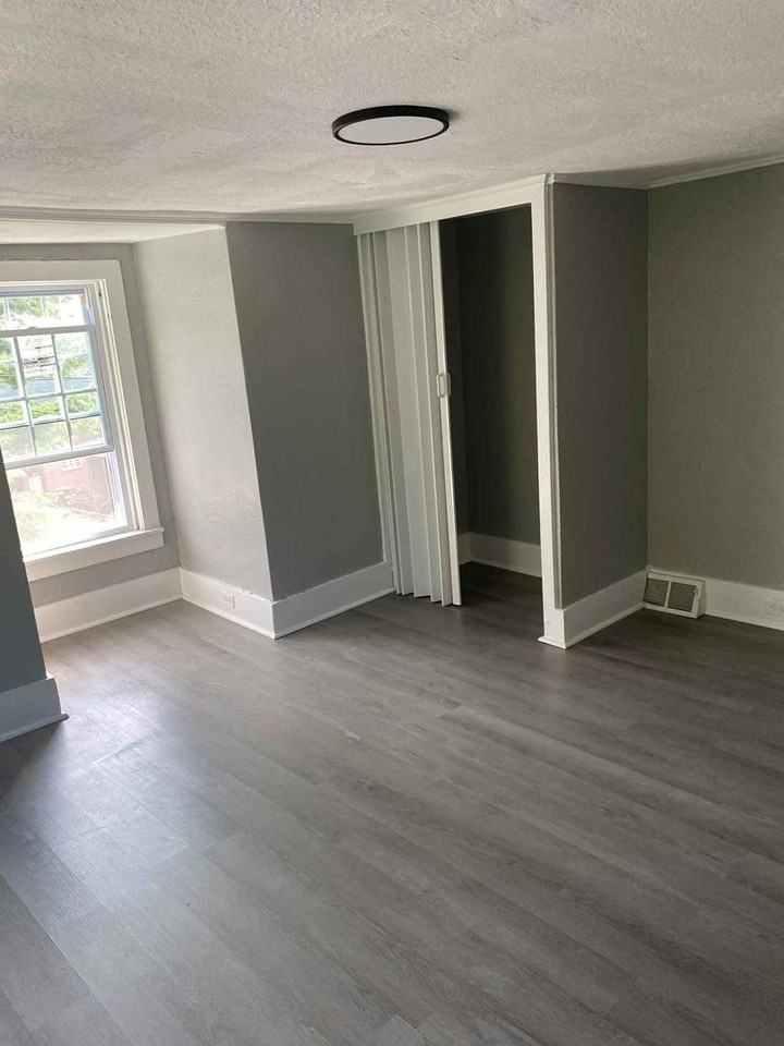 311 Harrison St - Photo 4 of 23