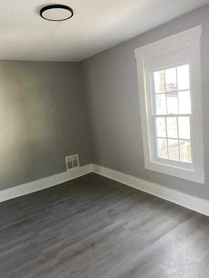 311 Harrison St - Photo 6 of 23