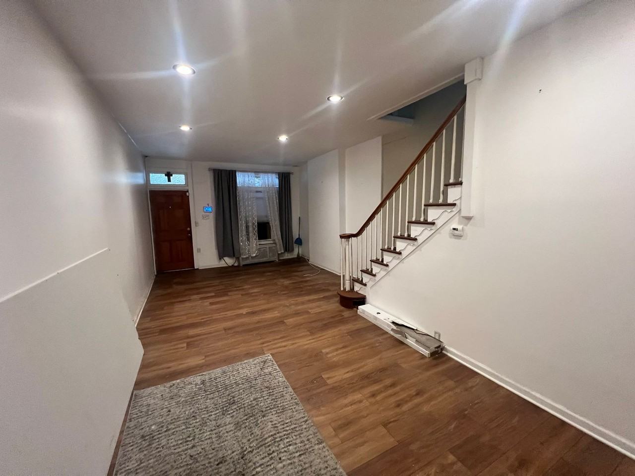 35 General Greene Ave - Photo 3 of 14