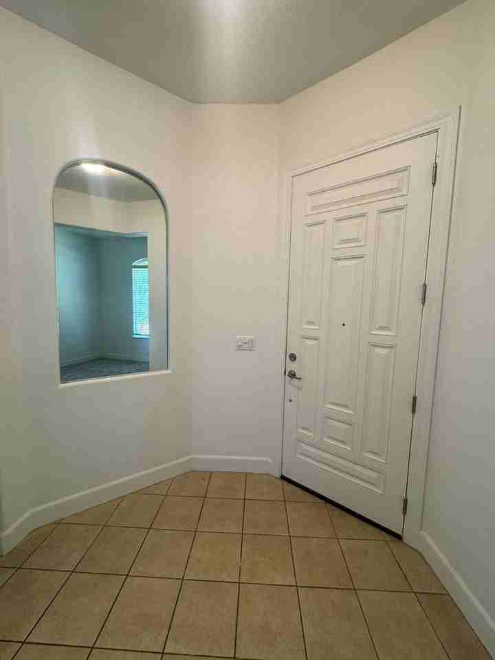 709 Woodacre Dr - Photo 3 of 22