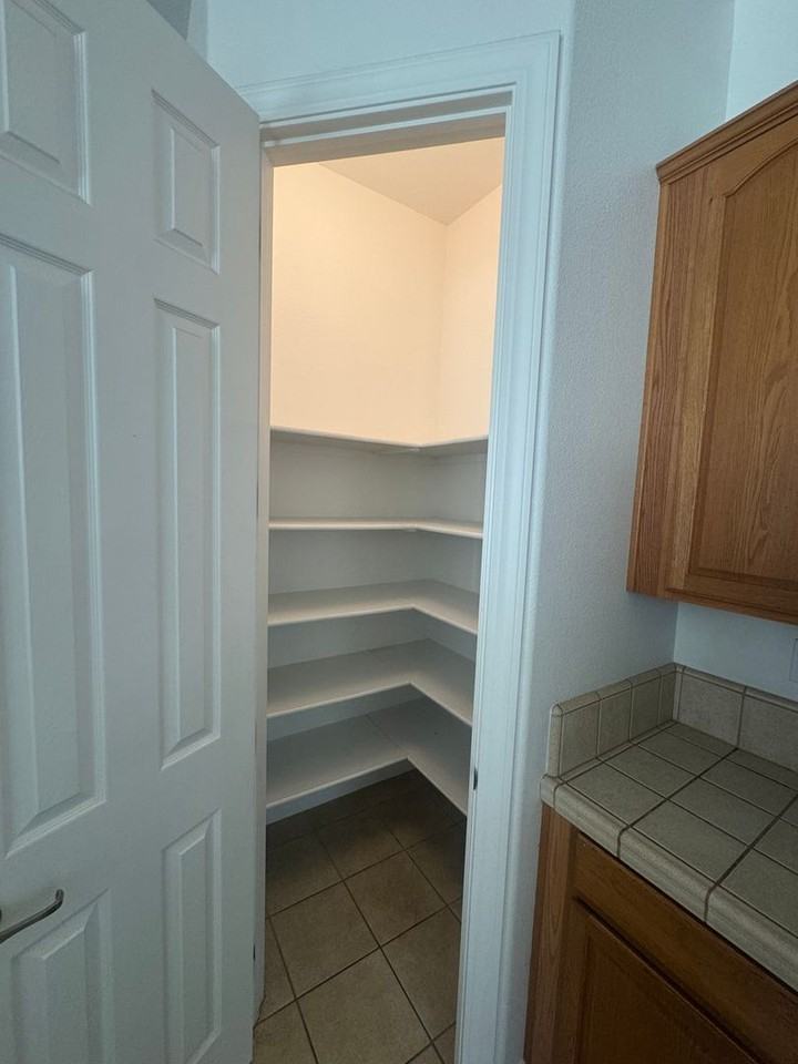 709 Woodacre Dr - Photo 7 of 22