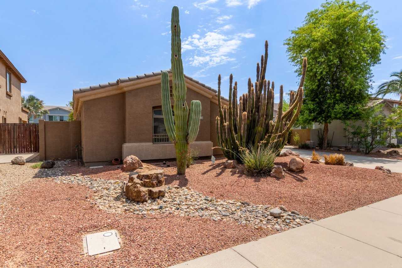 4667 County Down Drive - Photo 2 of 42