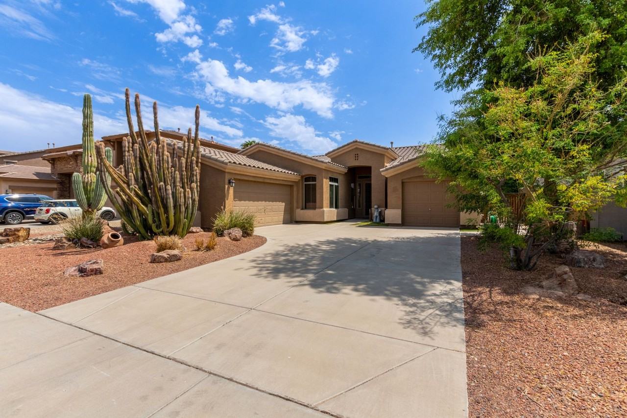 4667 County Down Drive - Photo 3 of 42