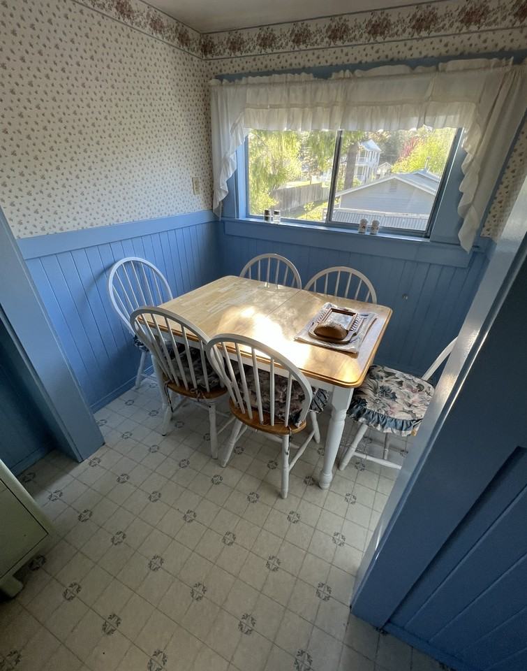 908 North St #A - Photo 3 of 10