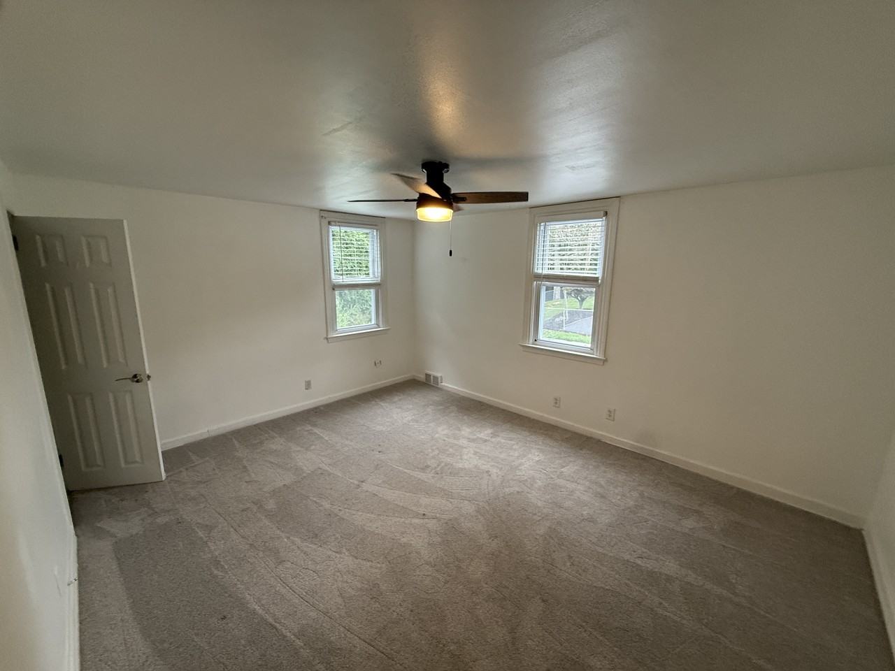 134 Sylvan Dr - Photo 3 of 23