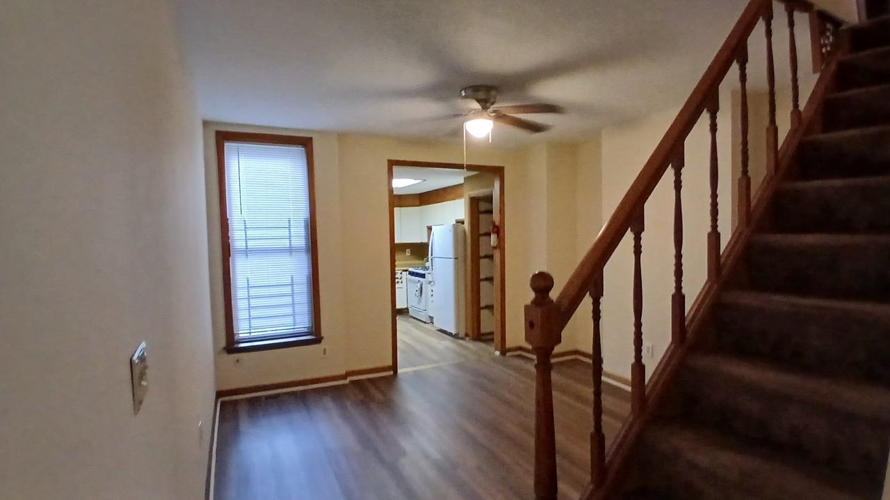 2210 Sidney Avenue - Photo 6 of 18