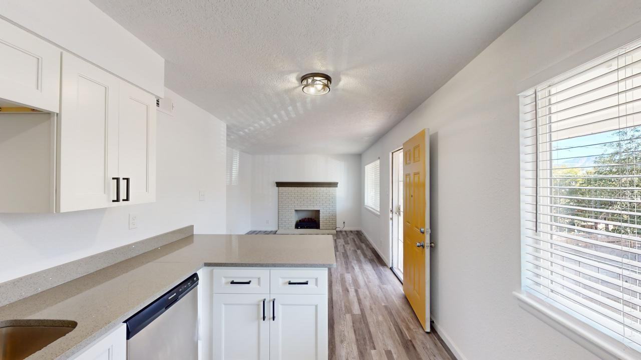 225 Delamar Loop Nw - Photo 6 of 37