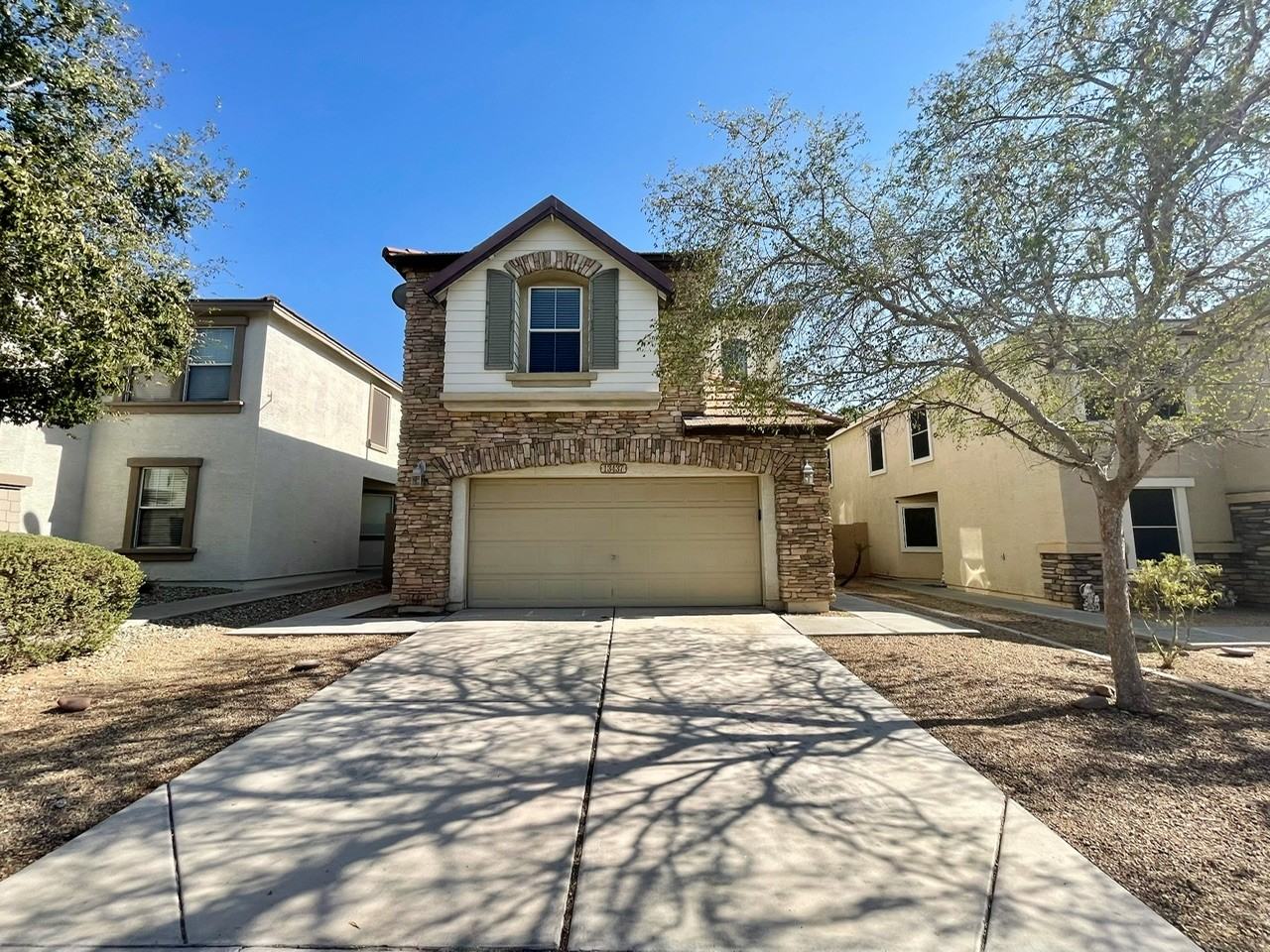 13437 W Rhine Ln - Photo 3 of 50