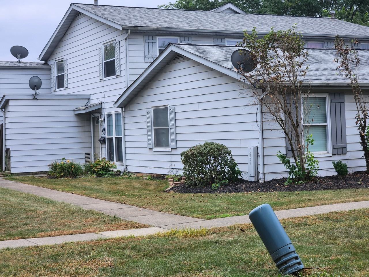 2512 Nassau Dr - Photo 2 of 24