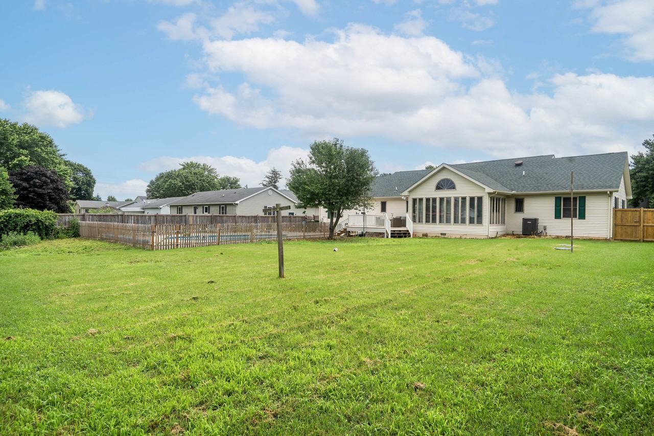 641 Adams Dr #NA - Photo 3 of 22