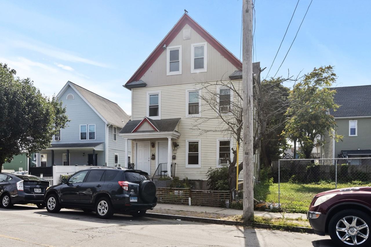 597 Newfield Ave #1 - Photo 3 of 11