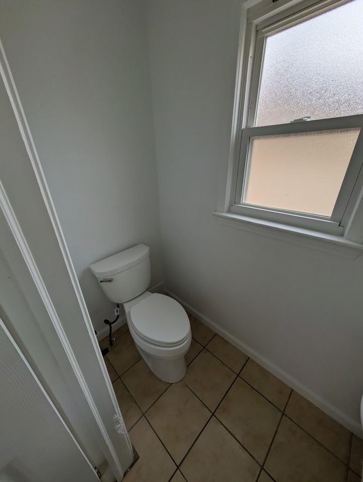 15703 Turney Rd - Photo 2 of 26