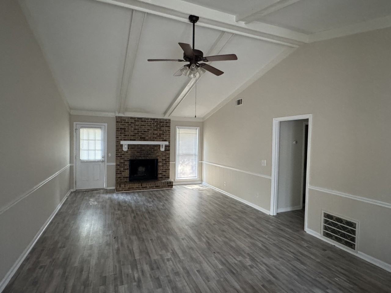 6430 King William Dr - Photo 2 of 10