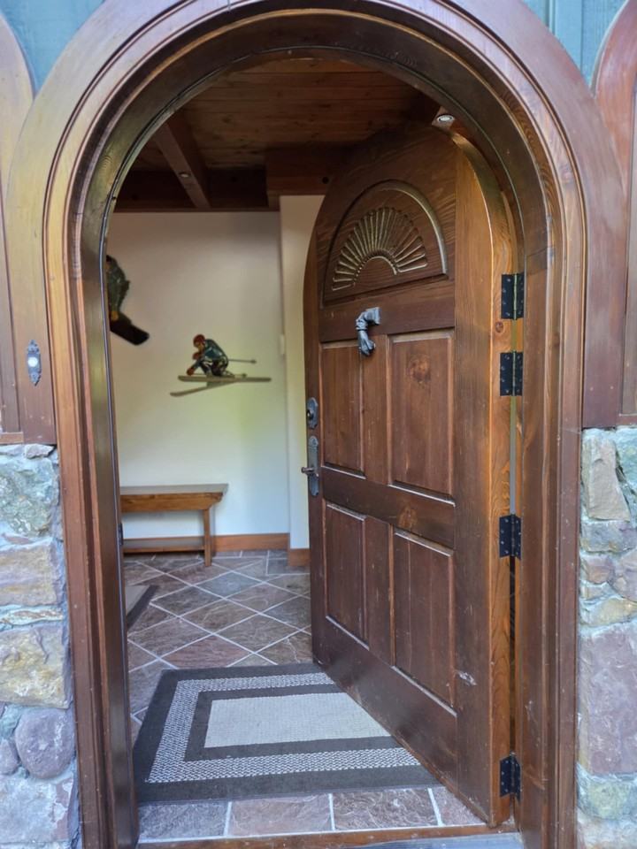 2741 Millars Pond Cres - Photo 2 of 10
