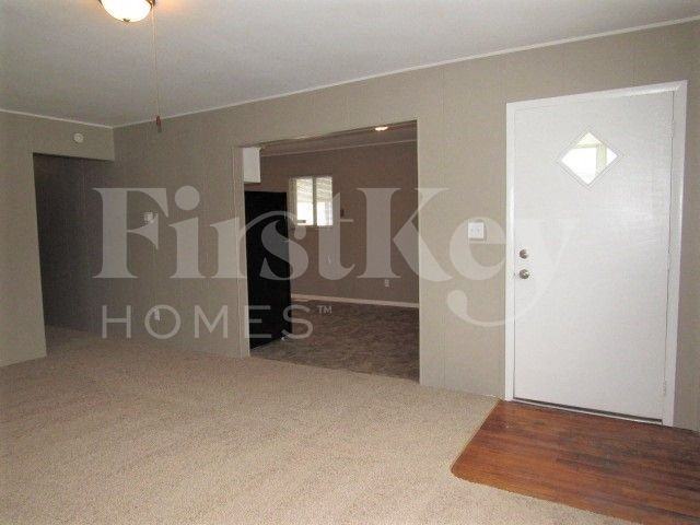 47 S Brentwood Ave - Photo 2 of 11