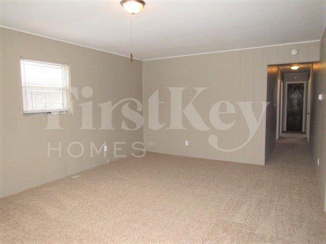 47 S Brentwood Ave - Photo 3 of 11