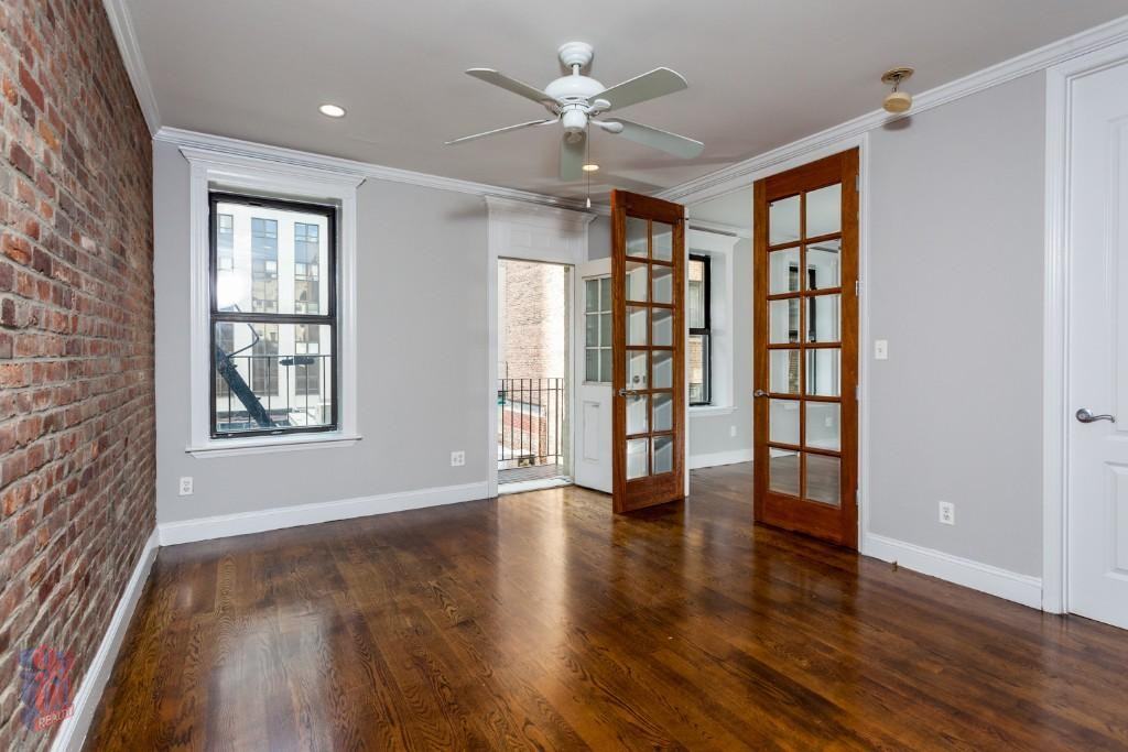 E 18th St #02D - Photo 3 of 9