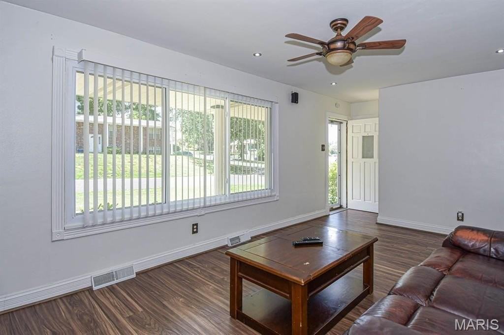 9310 Radio Drive - Photo 3 of 27