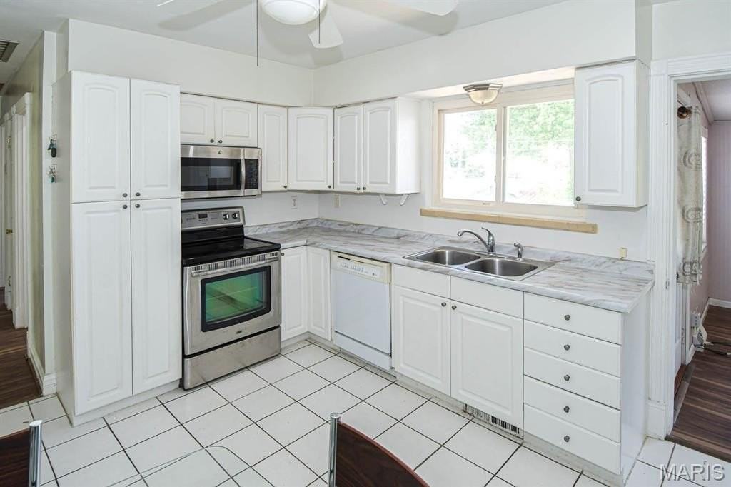 9310 Radio Drive - Photo 6 of 27