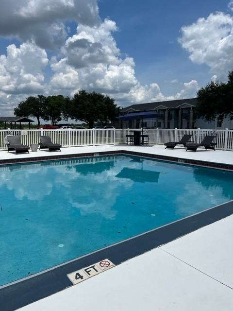 Carillon Place Apartments - Photo 4 of 48
