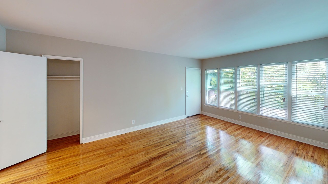 Reno Hoover Apartments..Gorgeous Newly Remodeled Spacious One Bedroom! - Photo 4 of 4