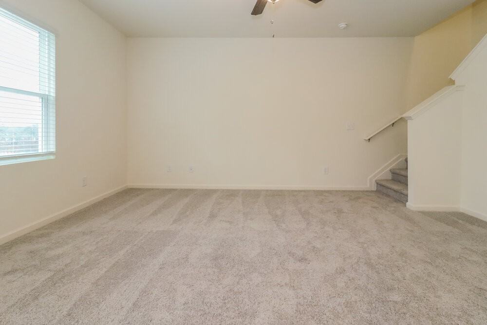 445 Knightsbridge Ln - Photo 5 of 17