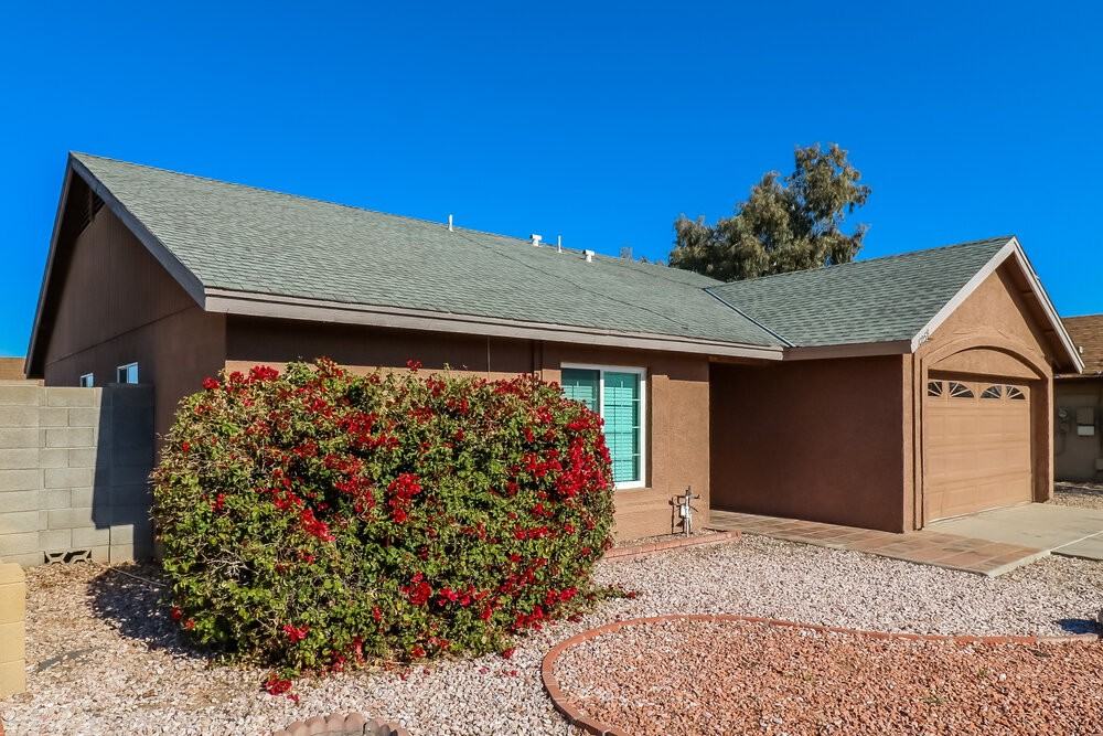 10258 W Pasadena Ave - Photo 3 of 16