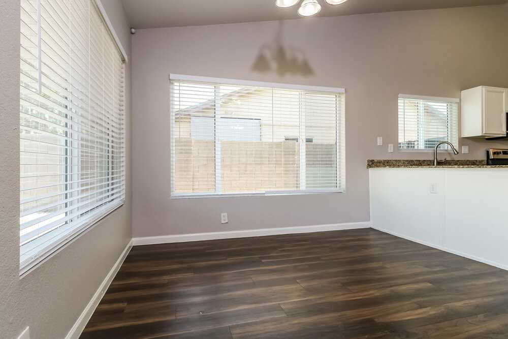 10258 W Pasadena Ave - Photo 6 of 16