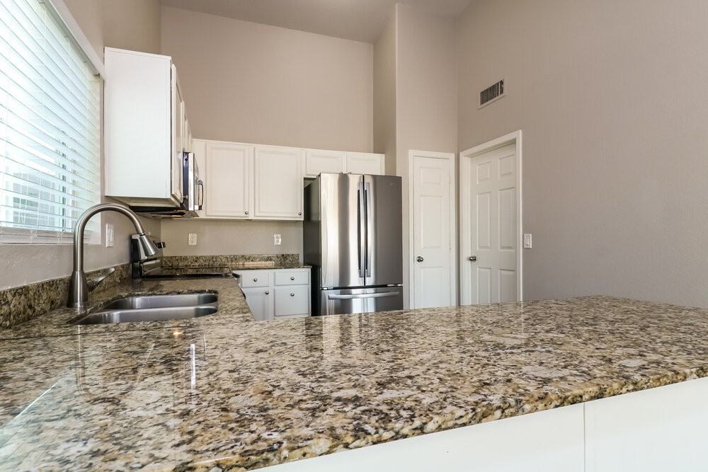 10258 W Pasadena Ave - Photo 7 of 16