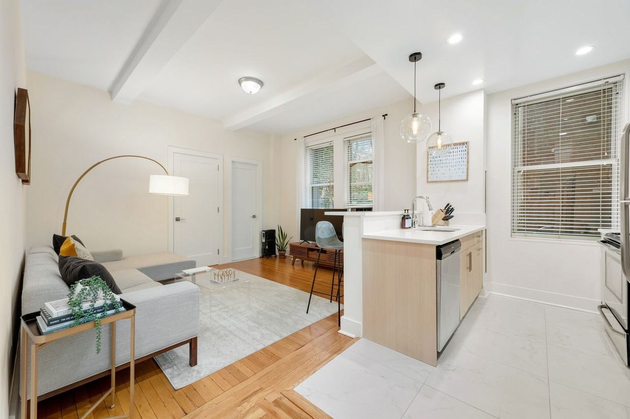 151 E 80th St #1271255P - Photo 4 of 19