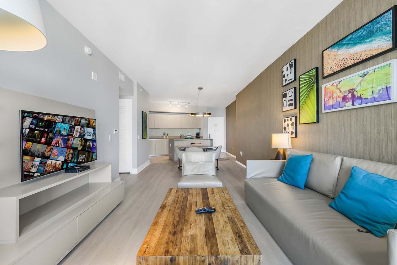 4111 South Ocean Drive - Photo 4 of 87