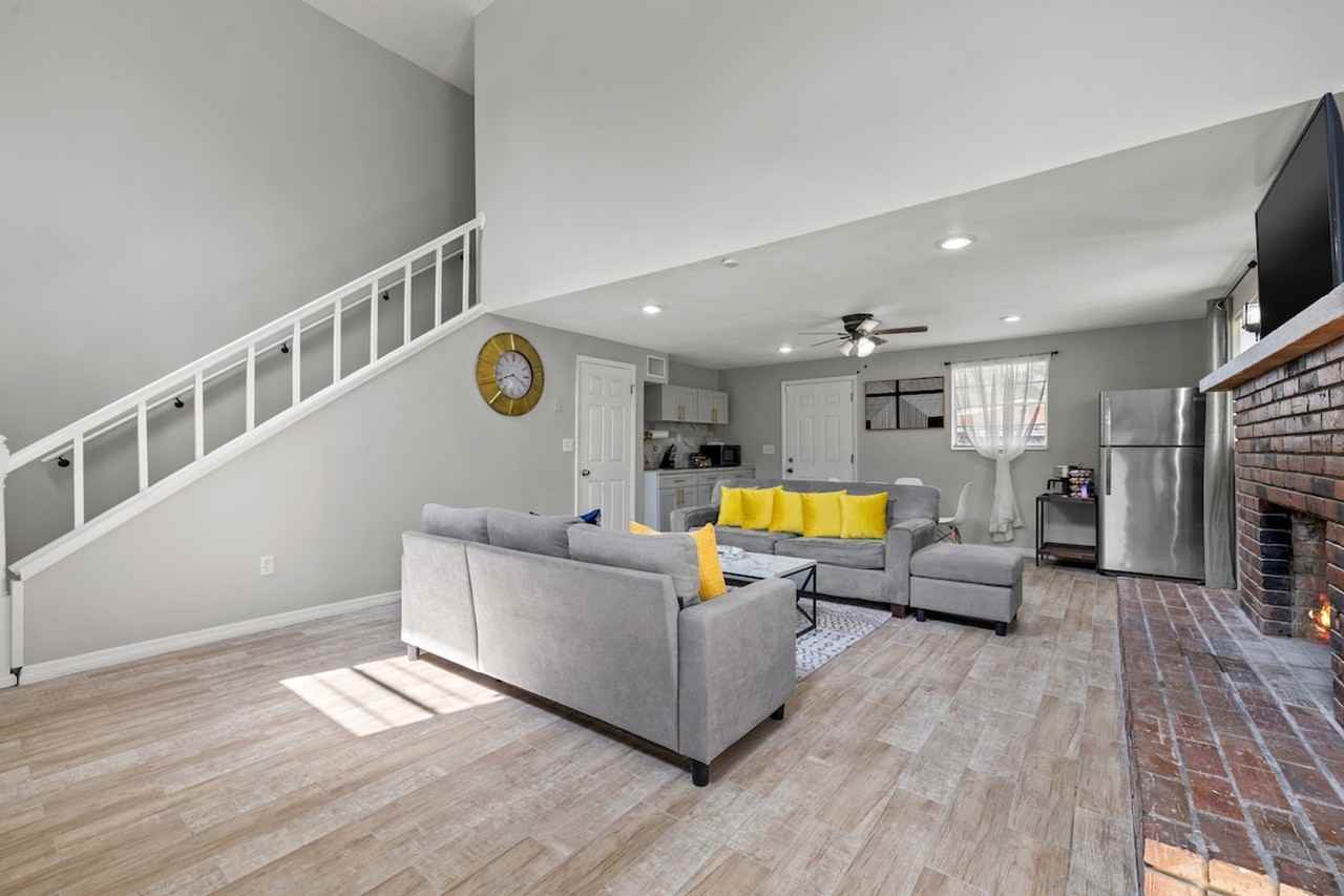 4314 E Henry Ave #1244350P - Photo 2 of 12