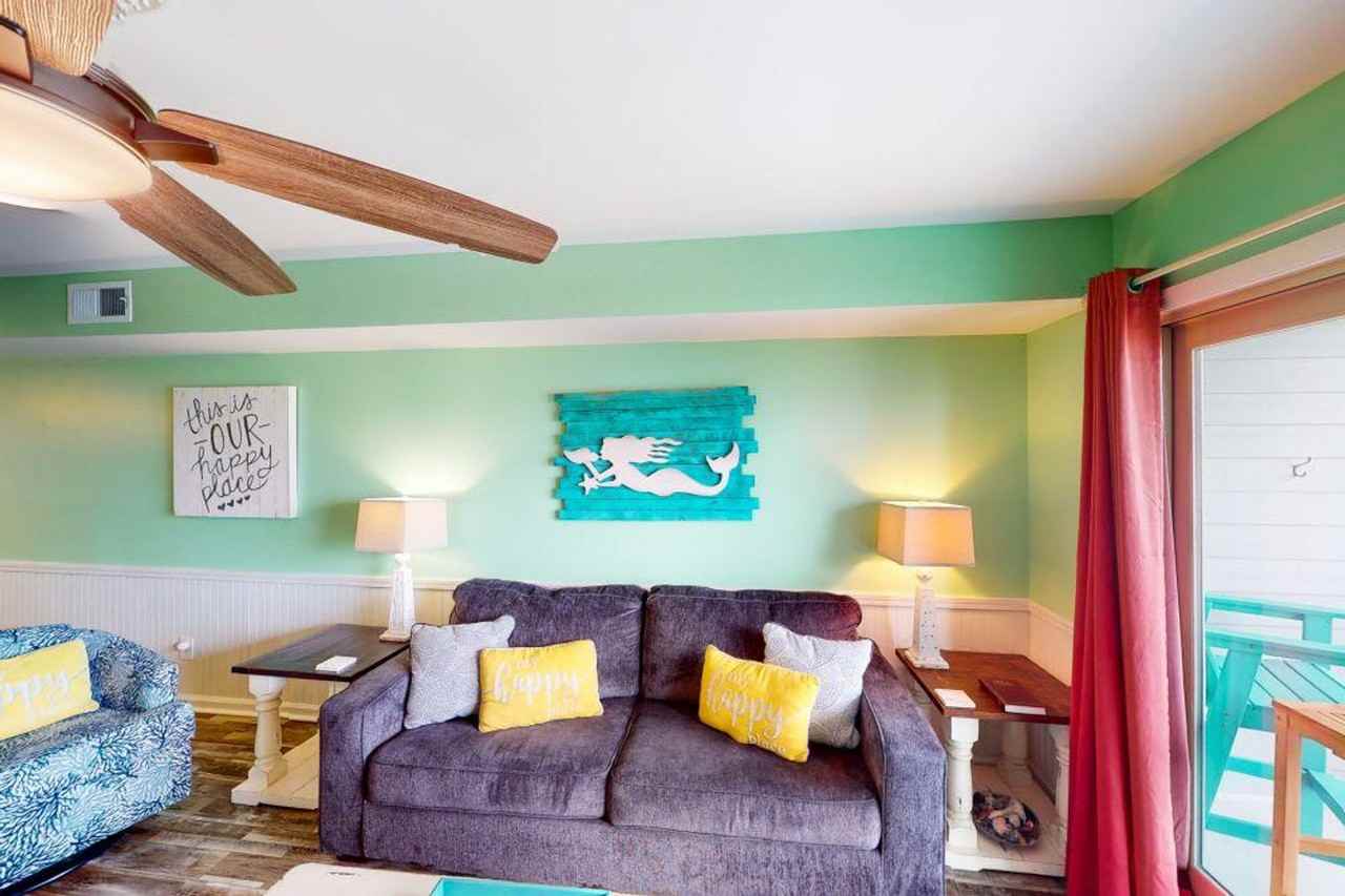 1988 West Beach Boulevard - Photo 6 of 30