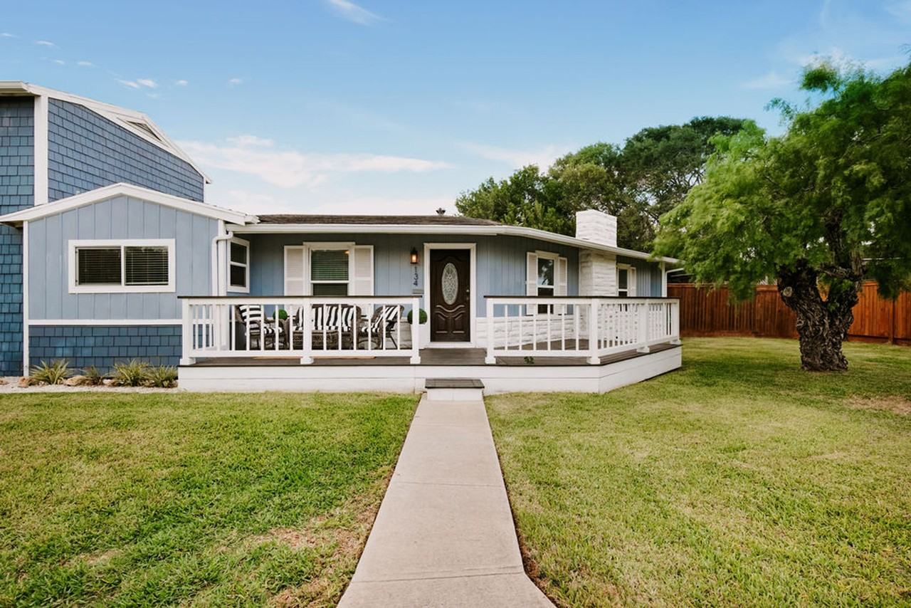 134 Sinclair St #1268404P - Photo 5 of 34