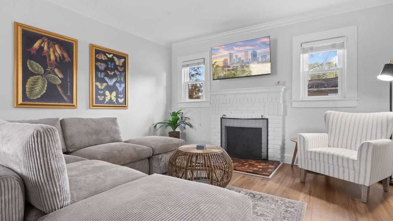 720 1/2 West Woodlawn Avenue - Photo 2 of 75