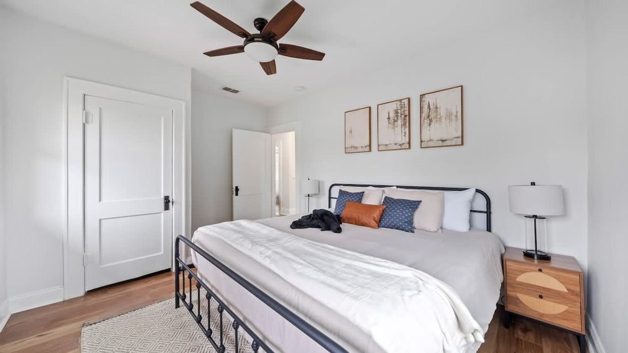 720 1/2 West Woodlawn Avenue - Photo 7 of 75