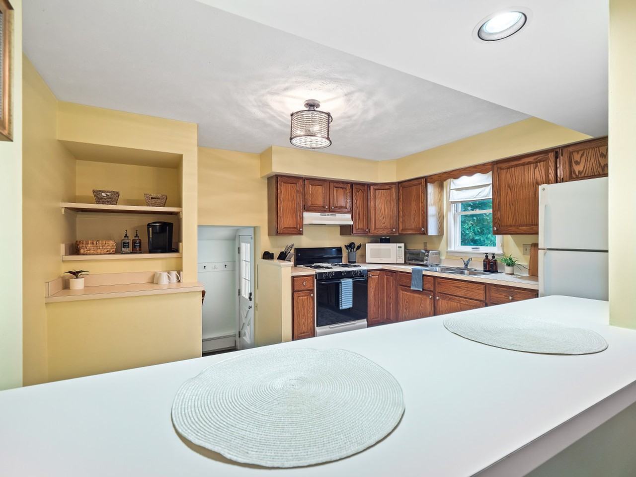 681 Washington St #1272058P - Photo 3 of 30