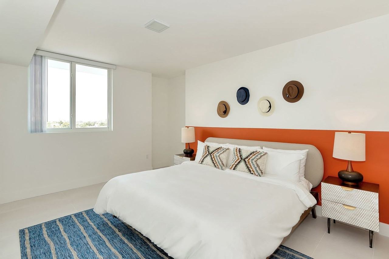 1710 Southwest 27th Avenue - Photo 5 of 22