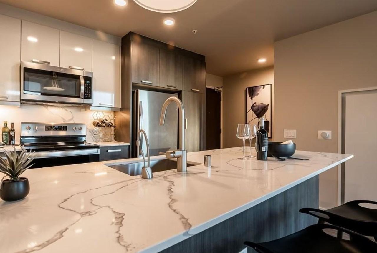 929 109th Ave Ne #1280675P - Photo 5 of 8