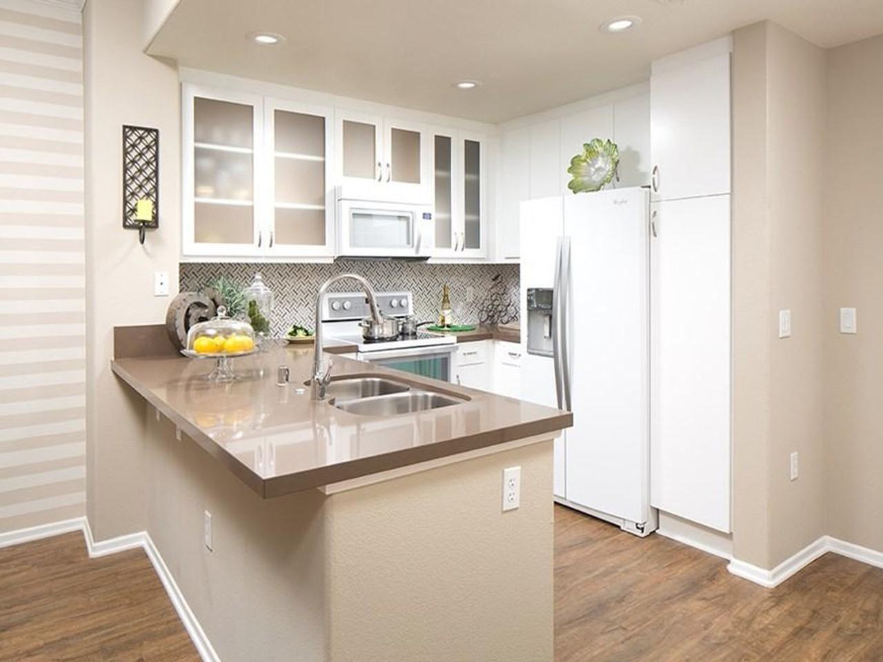 9263 Regents Road - Photo 3 of 11