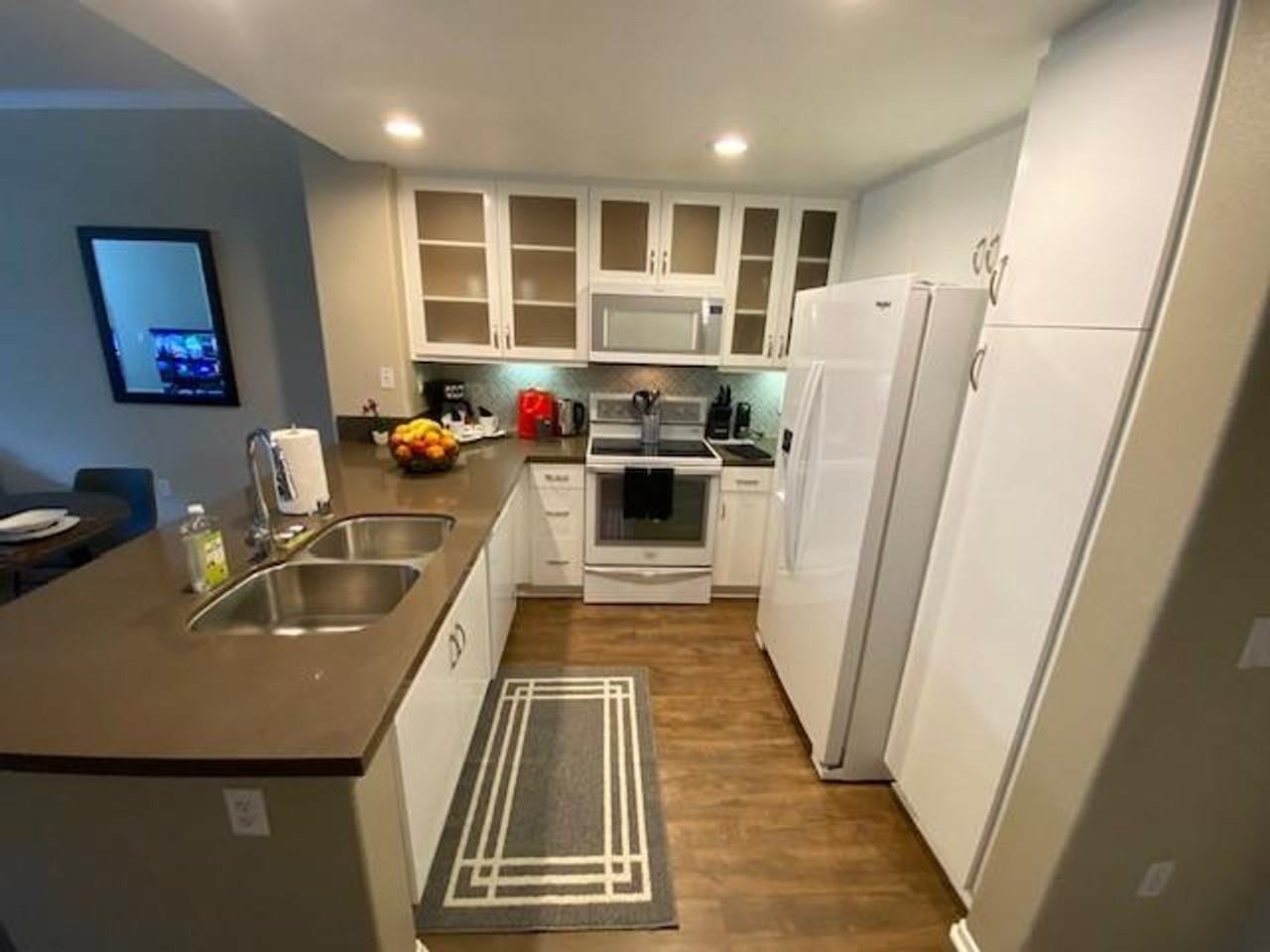 9263 Regents Road - Photo 4 of 11