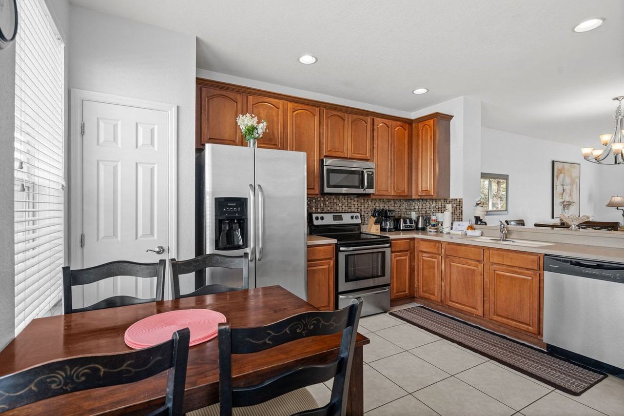 8013 Cool Breeze Dr #1280913P - Photo 3 of 35