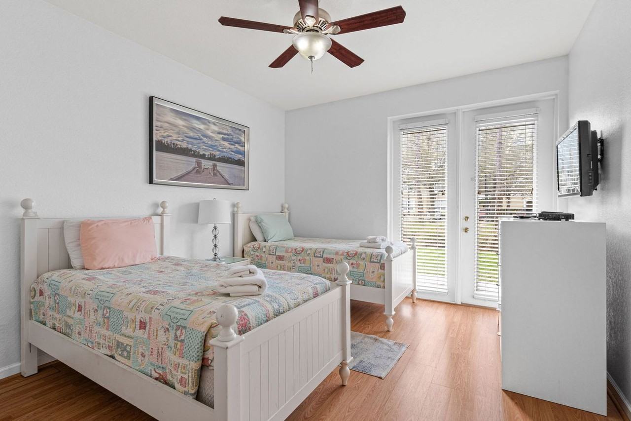 8013 Cool Breeze Dr #1280913P - Photo 6 of 35